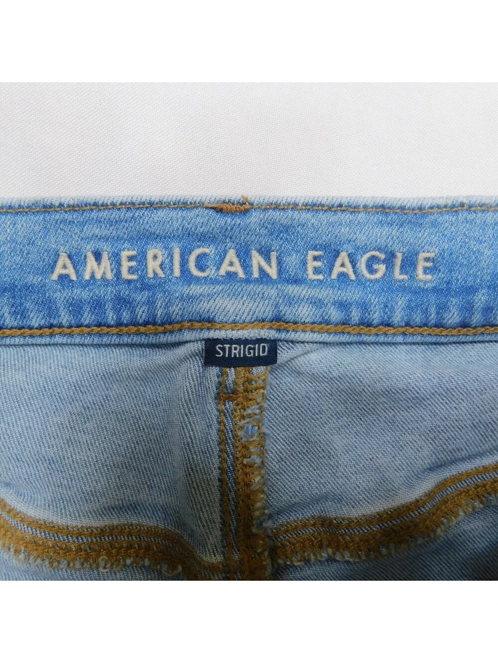 American Eagle Strigid Super High Waisted Distressed Denim Shorts Light Wash Siz